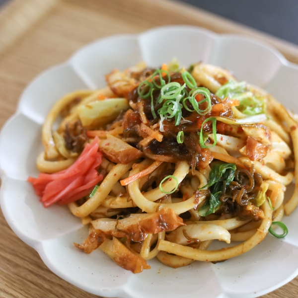 もずくキムチで作る焼きうどん