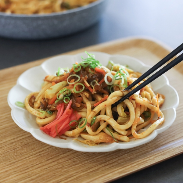 もずくキムチで作る焼きうどん