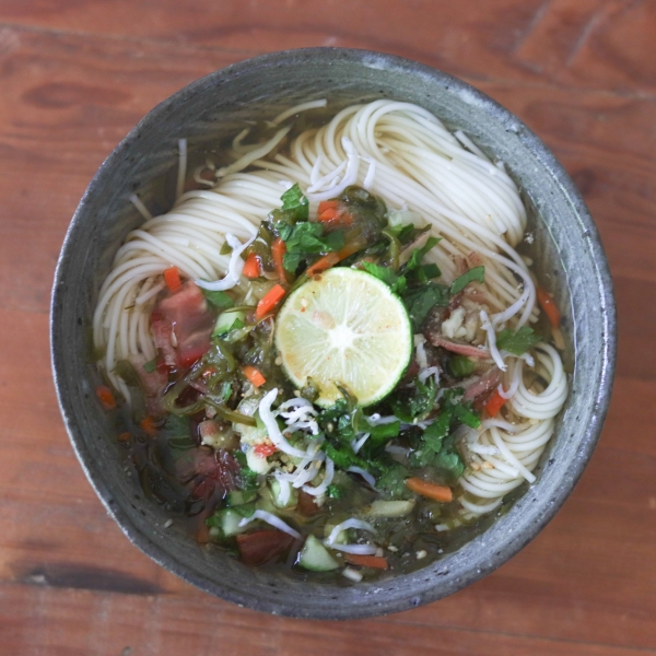 山海ねばとろと夏野菜の具だくさん素麺つゆ