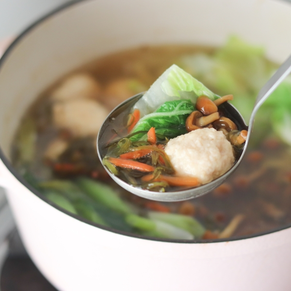 だし不要！めかぶ松前漬を使った簡単なべ