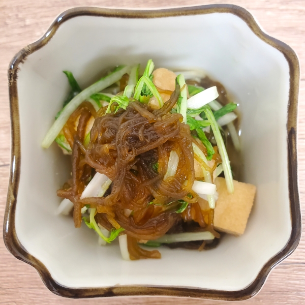 油揚げと水菜のもずく酢おひたし