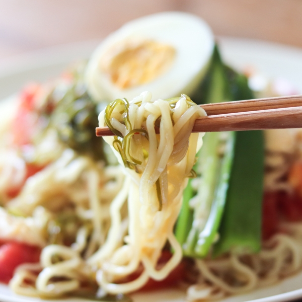 ピリ辛めかぶごま生姜の冷やし中華