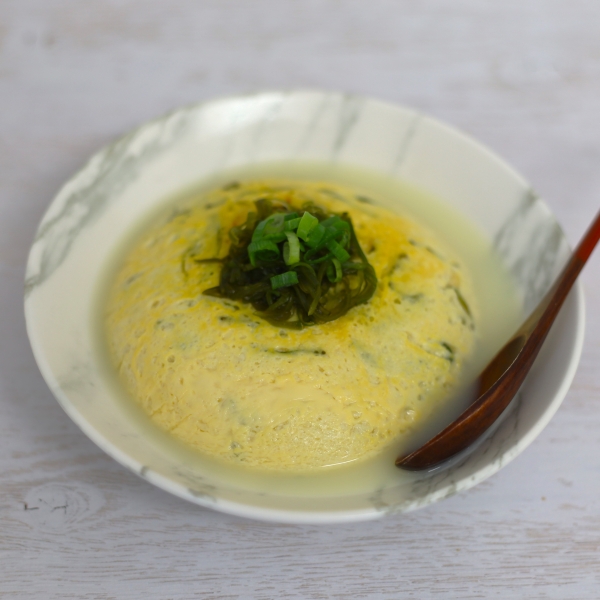 めかぶたまごまん